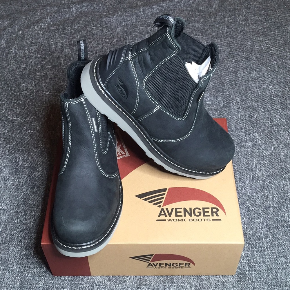 BRAND NEW!!! Avenger Work Boots, Black
